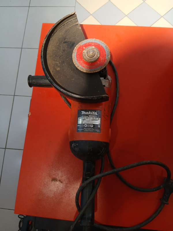 Шлифмашинка Makita m0921