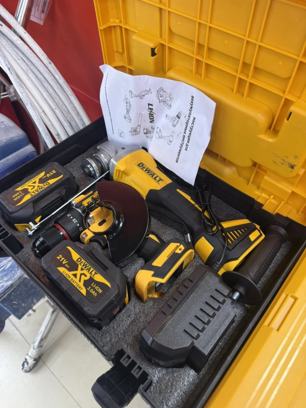 Набор электроинструмента  DeWalt 2в1