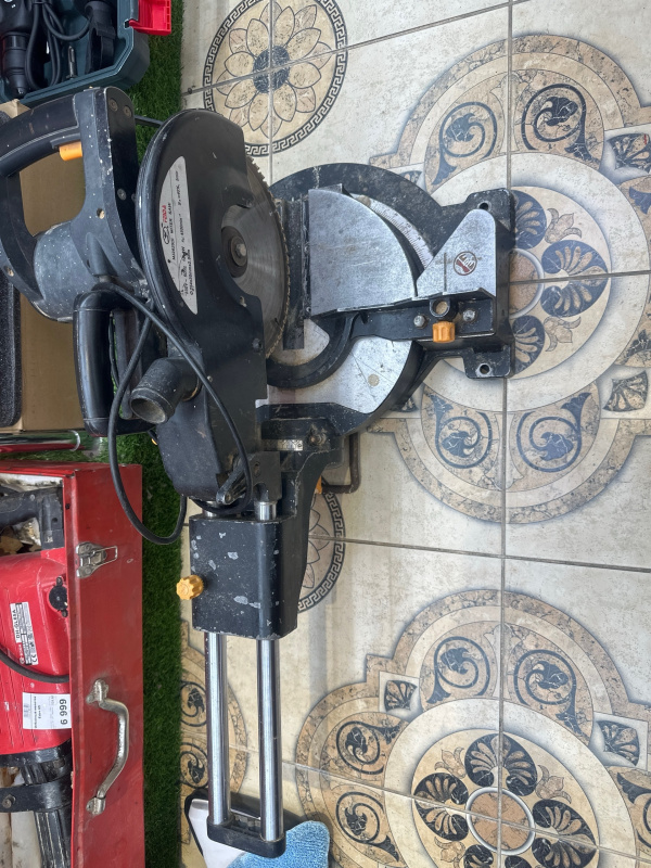 Торцовочная пила Feida MJ2625