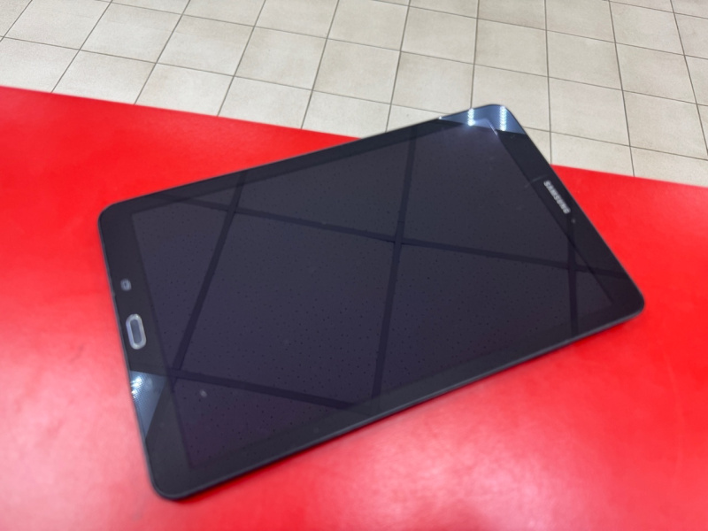 Планшет Samsung Galaxy Tab E 9.6 SM-T561